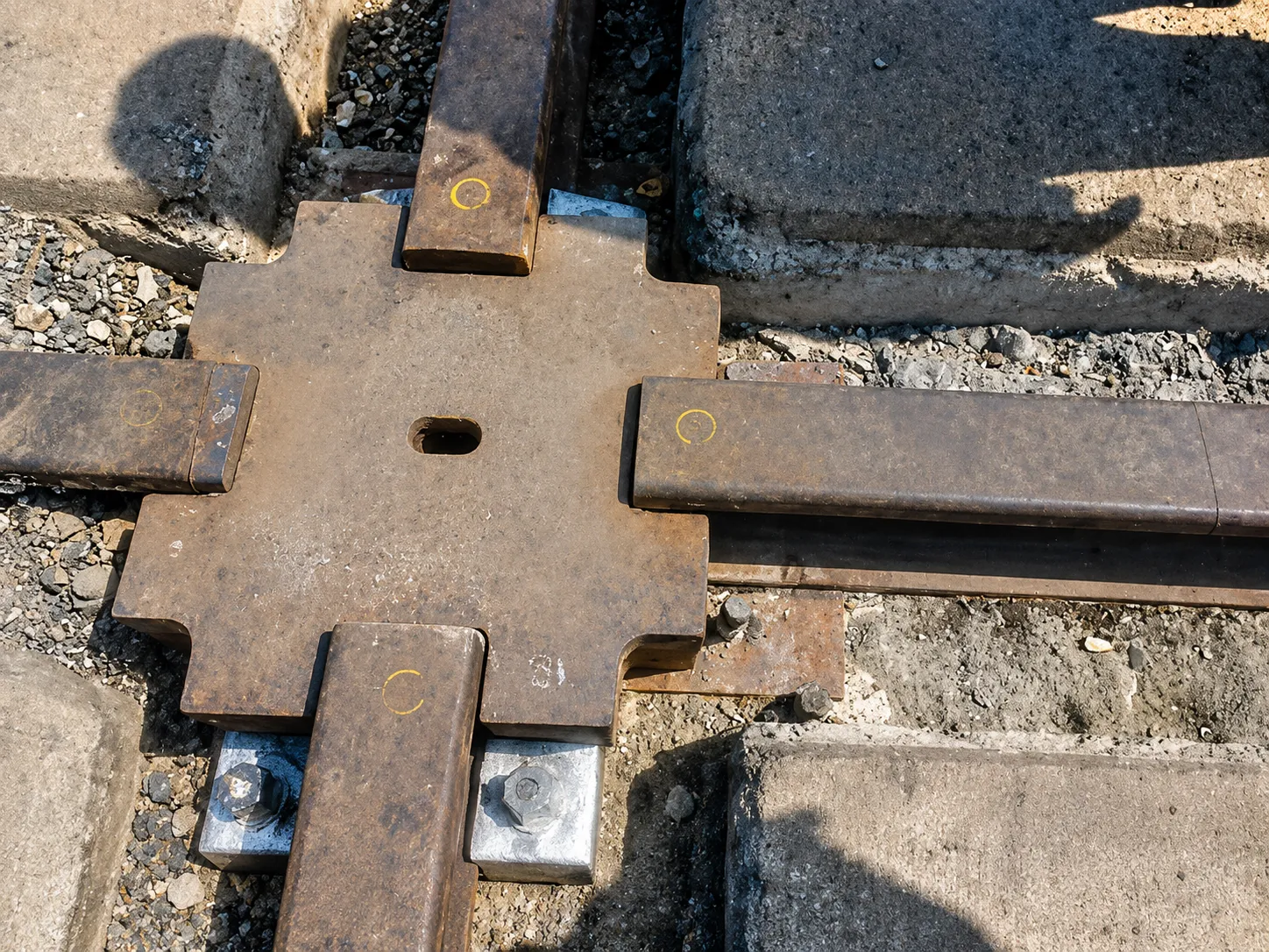 Rail fastener and clamp installation detail